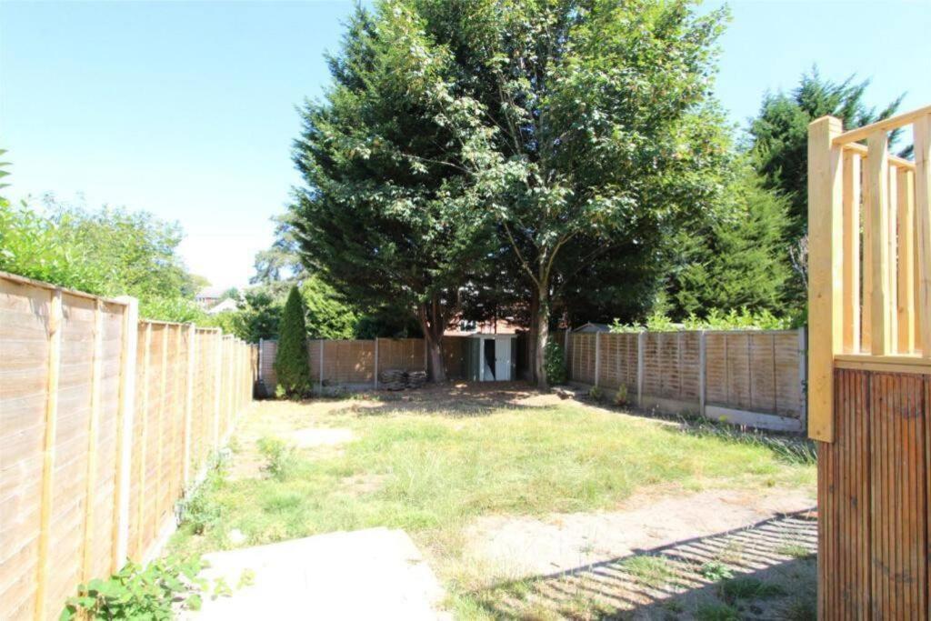 Accessible 3-Bedroom Bungalow With Patio +Driveway Σαουθάμπτον Εξωτερικό φωτογραφία